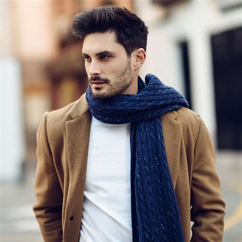 how to wear a scarf men.